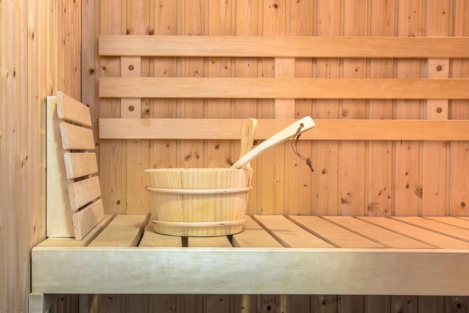 Finnische Sauna mit einem Holzkessel