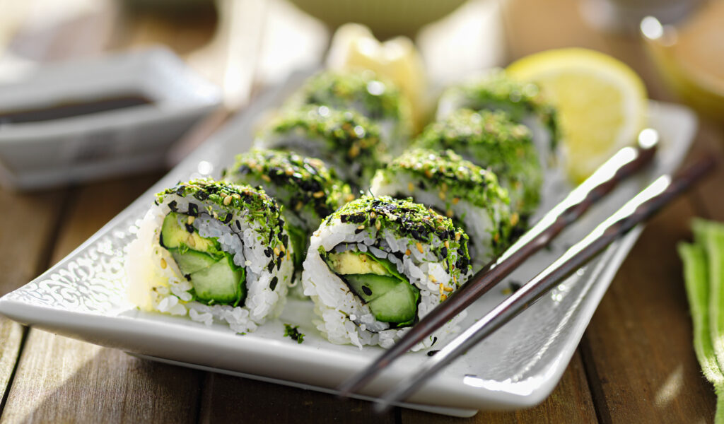 Sushi mit Avocado 