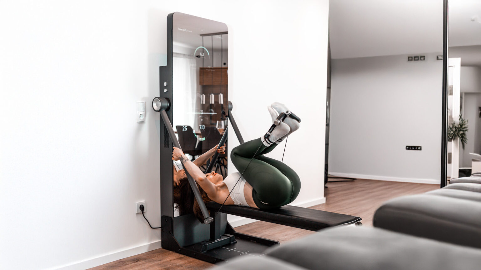 FITVYR bietet Smart Home Gym Geräte für personalisiertes, platzsparendes Training im eigenen Zuhause.