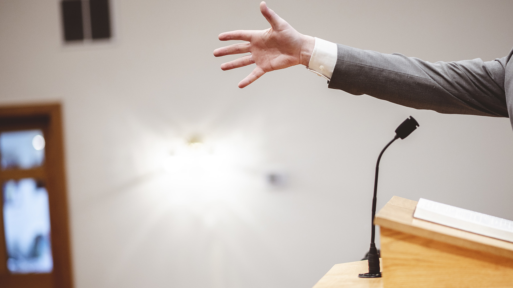 Der Rücktritt Mahrers verstärkt laut MFG Oberösterreich den Ruf nach klaren Reformen und mehr politischer Verantwortung in der Wirtschaftskammer.