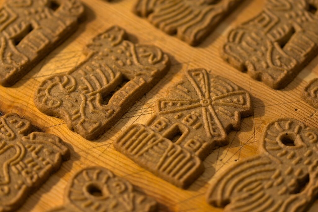 Supermarktregal mit Lebkuchen und Spekulatius im Spätsommer, passend zur Weihnachtsgebäck-Umfrage über frühe Käufer in Österreich – Foto: 11082974 / Pixabay